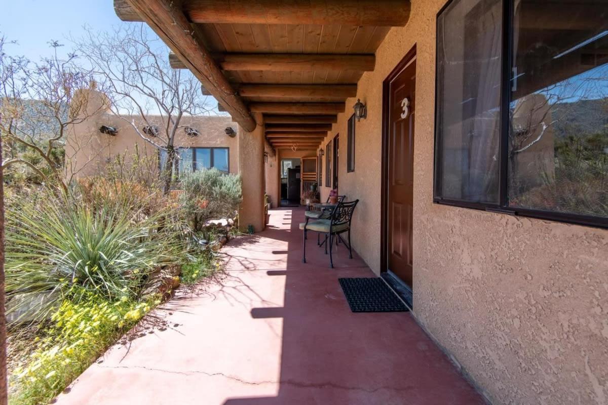 Renovated Lodge - Room 2 With Pool Access Joshua Tree Esterno foto