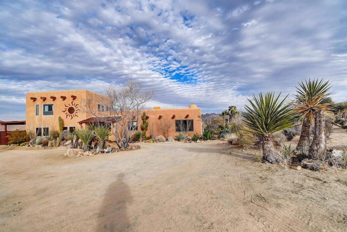 Renovated Lodge - Room 2 With Pool Access Joshua Tree Esterno foto