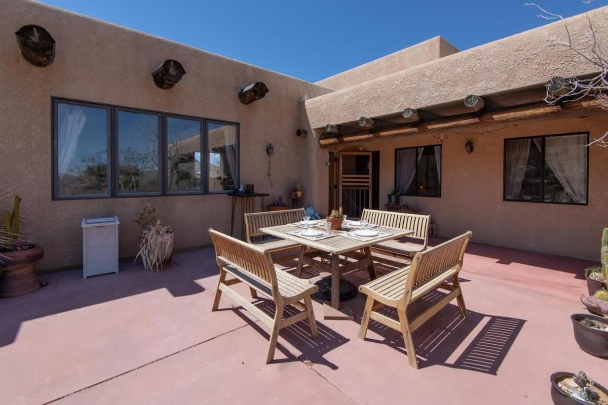 Renovated Lodge - Room 2 With Pool Access Joshua Tree Esterno foto